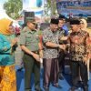 Ketua Dprd Pasbar Farizal Hafni Didampingi Bupati Pasaman Barat Yulianto Saat Membuka Pasbar Expo Dalam Rangka Hut Ke 16