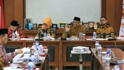 Komite Iii Dpd Ri Pada Hari Ini Menyelenggarakan Rdpu Dengan Badan Standar Nasional Pendidikan (Bsnp) Dan Persatuan Guru Republik Indonesia (Pgri)