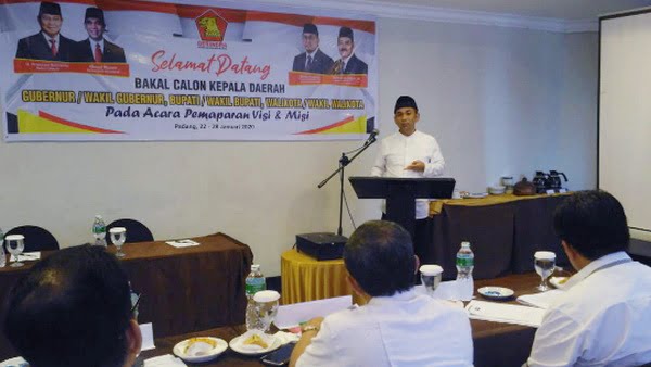 Taslim Sampaikan Visi Dan Misi Bakal Calon Bupati Agam Di Partai Gerindra