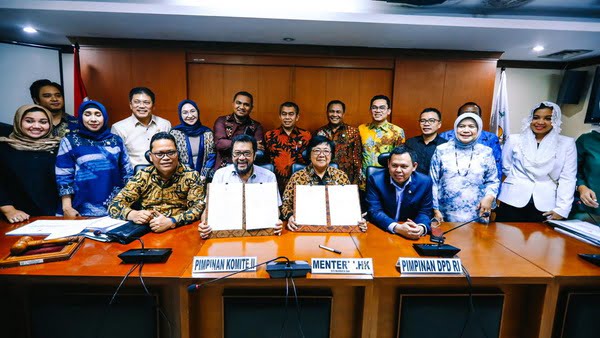 Komite Ii Dpd Ri Laksanakan Raker Dengan Menteri Lingkungan Hidup Dan Kehutanan Ri