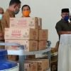 Bupati Yulianto Menyerahkan Bantuan Yang Telah Diberikan Pt.agrowiratama Ke Dinas Sosial Pasbar (Foto : By/Spirit Sumbar)