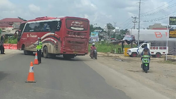 Bus Putar Balik