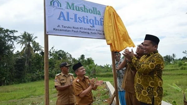 Wawako Hendri Septa Resmikan Mushalla Al Istighfar Taruko Rodi.