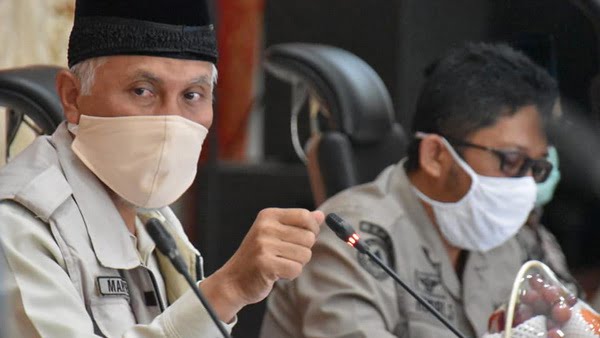 Walikota Mahyeldi Dan Wawako Hendri Septa