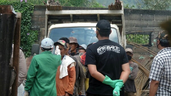 Tukang Bangunan Asal Cimahi, Jawa Barat Yang Di Karantina Di Padang Panjang