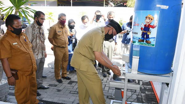 Walikota Padang Awali Gerakan Cuci Tangan