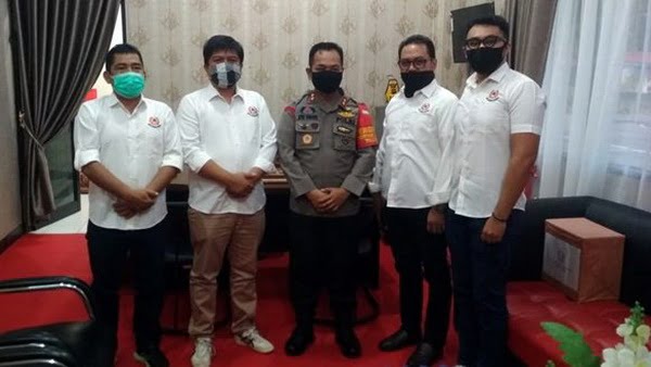 Pengurus Koni Bersama Kapolres Padang Panjang, Akbp. Apri Wibowo.sik