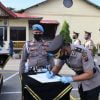 Kapolres Bukittinggi, AKBP Imam Pribadi Santoso SIK. MH memimpin upacara serah terima jabatan tiga pejabat utama di lingkungan Polres Bukittinggi