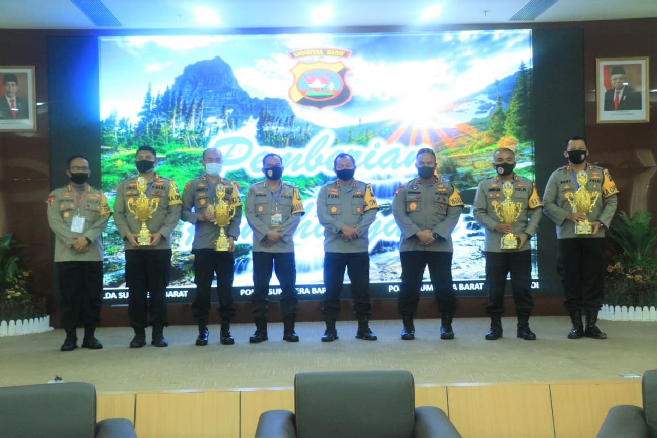 Delapan Polres Raih Penghargaan Dari Kapolda Sumbar