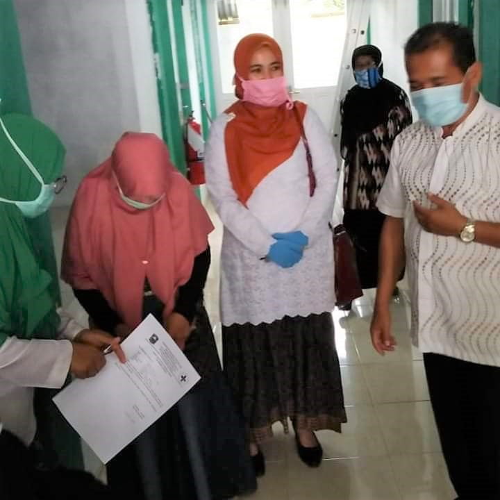 Pendataan Peserta Pool Test Swab Di Puskesmas Pninjauan Kecamatan X Koto Di Atas Kabupaten Solok