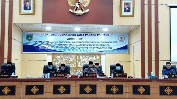 Rapat Paripurna Dprd Kota Padang Panjang