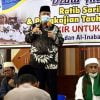 Calon Gubernur Sumatera Barat, Nasrul Abit saat menghadiri acara Maulid Nabi di Masjid Jabal Rahmah, Kuranji, Padang, Ahad (1/11/2020)