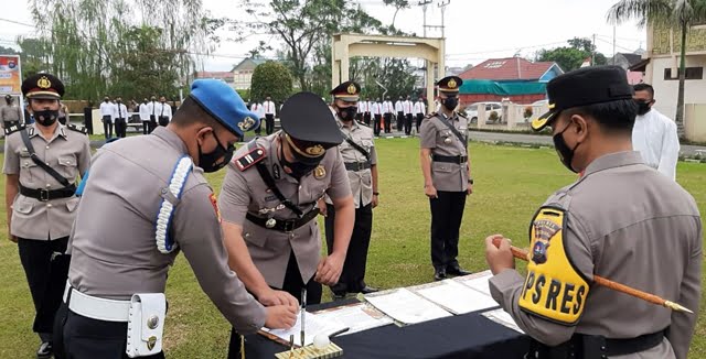 Serah Terima Jabatan Kasat Reskrim &Amp; Kapolseksek Batipuh Selatan Di Polres Padang Panjang