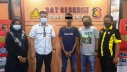 Pelaku cabul yang diamankan aparat Polres Sijunjung