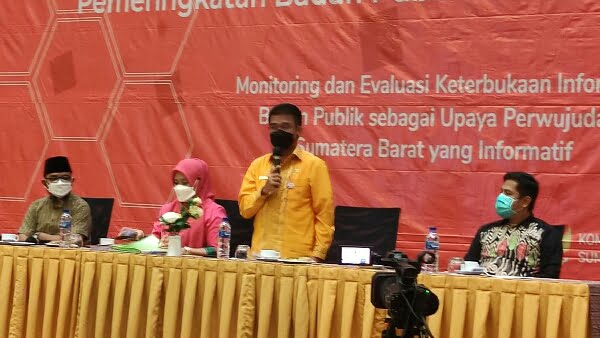 Kepala Dinas Pendidikan Sumbar Adib Alfikri Yang Membuka Sesi Iii Bimtek Monev Kip-Bp 2021