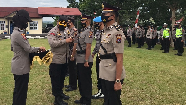 Kapolres Sijunjung, Lazuardi dalam memberikan amanat saat Apel Serah Terima Jabatan