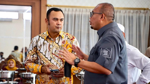 Benny Dwifa Yuswir Berdiskusi Dengan Andre Rosiade