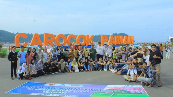 Pantai Carocok