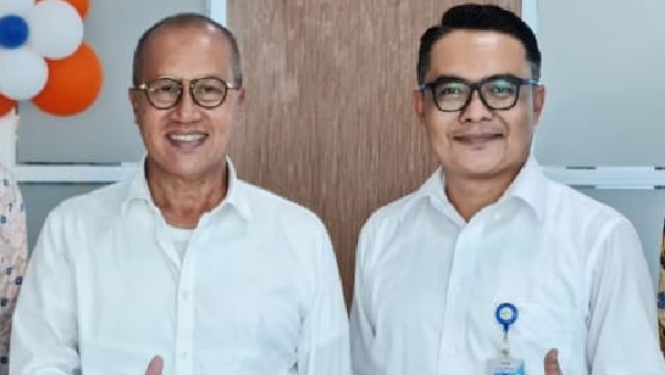 Budi Syukur Dan Kacab Bank Nagari Painan