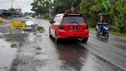 Jalan Lintas Sumatera Di Sungai Dareh Dharmasraya