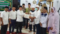 Wakil Ketua Dprd Sumbar Suwirpen Suib Di Masjid Jannatul Mukmin, Kelurahan Kubu Dalam, Kuranji,