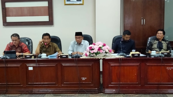 Anggota Dprd Kabupaten Solok Selatan Dan Pansus Serta Komisi Konsultasi Ke Dprd Provinsi Sumbar