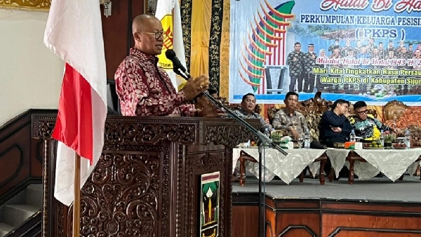 Ketua Dpw Pkps Sumbar Sengaja Budi Syukur Saat Memberikan Sambutan Pada Acara Halal Bi Halal Yang Berlangsung Di Gedung Pancasila Muaro Sijunjung, Minggu 15/5/2022.(Dok)