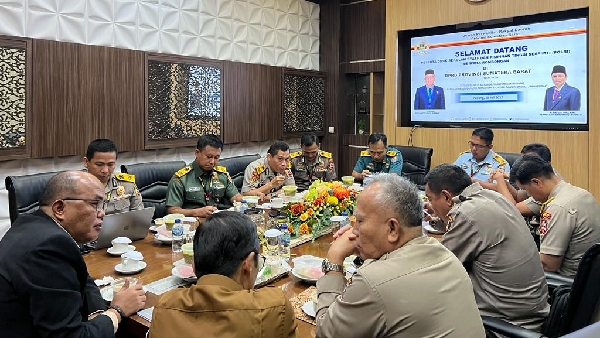 Ketua Dprd Sumbar Dan Sekwan