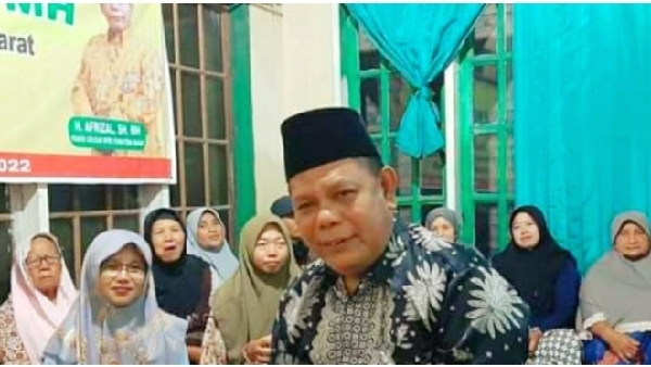 Anggota Dprd Sumbar Dari Fraksi Golkar Saat Bertemu Dengan Masyarakat Gunung Sarik Pada Kegiatan Reses