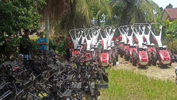 Proyek Pengadaan Bantuan Alat Mesin Pertanian