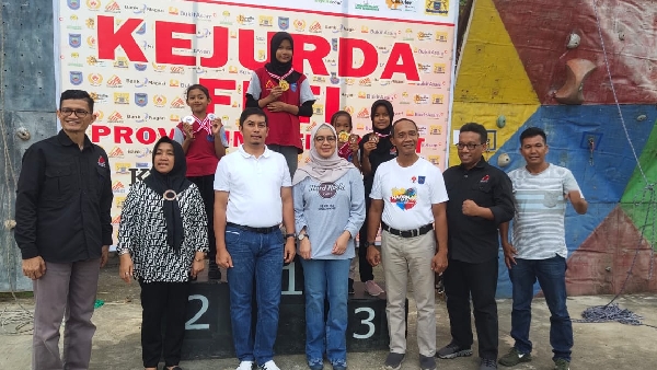 Pengurus Provinsi Federasi Panjat Tebing Indonesia ( Fpti) Sumbar Menggelar Kejuaraan Daerah (Kejurda) Di Venue Wall Climbing