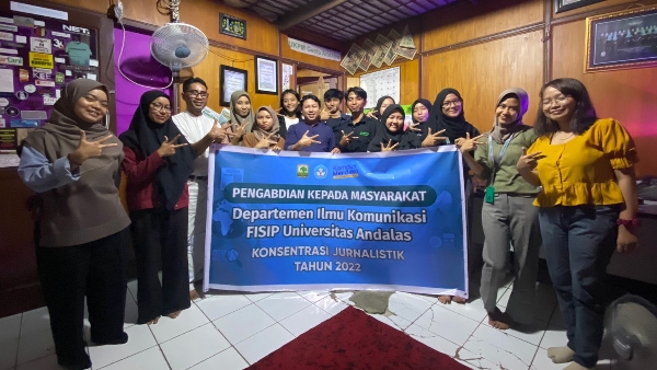 Diskusi Watchdog Journalism Kepada Pers Mahasiswa Genta Andalas