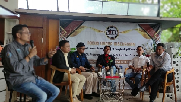 Diskusi Publik Ijti Sumbar Dengan Tema Merawat Jurnalisme Positif Menghadapi Pemilu 2024