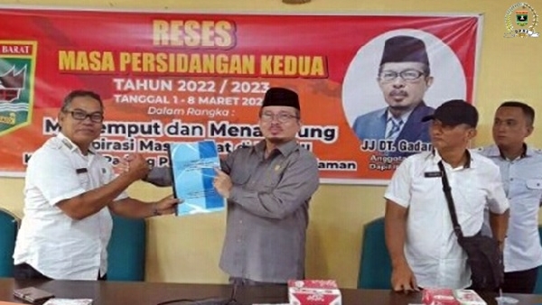 Anggota Dprd Sumbar Jj Dt. Gadang