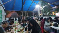 Anak Yatim Buka Puasa Bersama Di Yayasan Bas