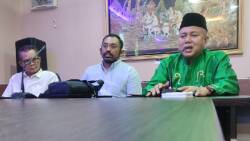 Wahyu Iramana Putra Bersama Ketua Dpc Ppp Padang