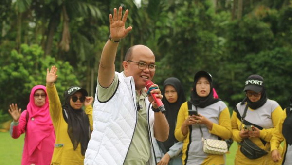 Ketua DPRD Sumbar Supardi