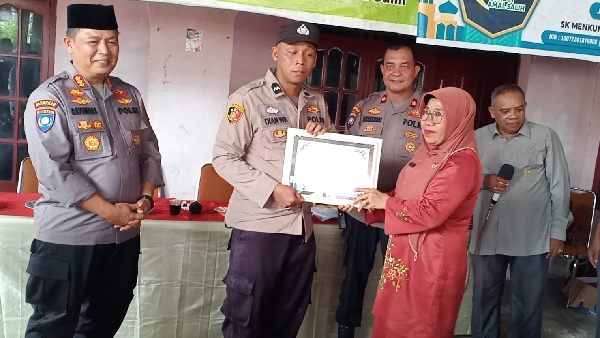 Kepala Smpn 6 Padang Di Yayasan Berkah Amal Salih