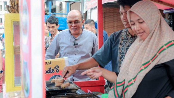 Ketua Dprd Sumbar, Supardi Di Pasar Payakumbuh