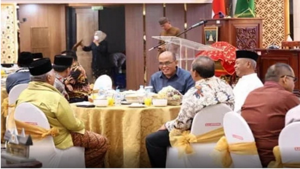 Buka Bersama Dprd Sumbar