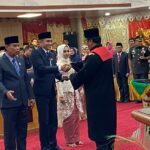 Imbral Bersalaman Dengan Kepala Pengadilan Negeri Padang Panjang