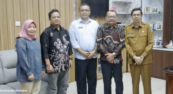 Sekretaris Dprd Sumbar Terima Kunjungan Ketua Sementara Dprd Mentawai, Koordinasi Hak Dan Kewenangan Pimpinan Sementara