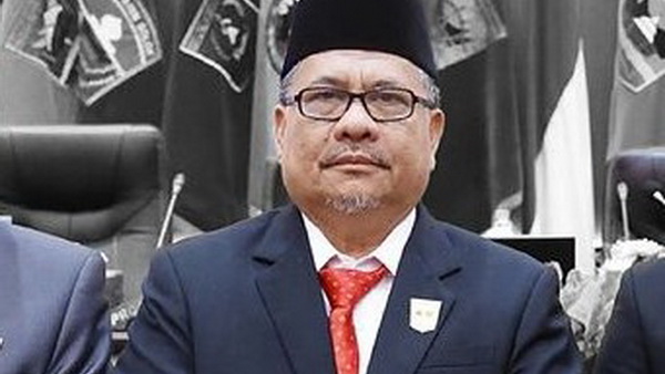 Ketua Dprd Sumbar, Muhidi