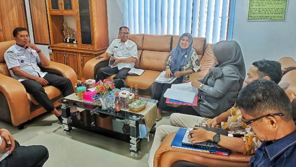 Komisi Informasi Sumatera Barat (KI Sumbar) bersama Dinas Pemberdayaan Masyarakat Desa