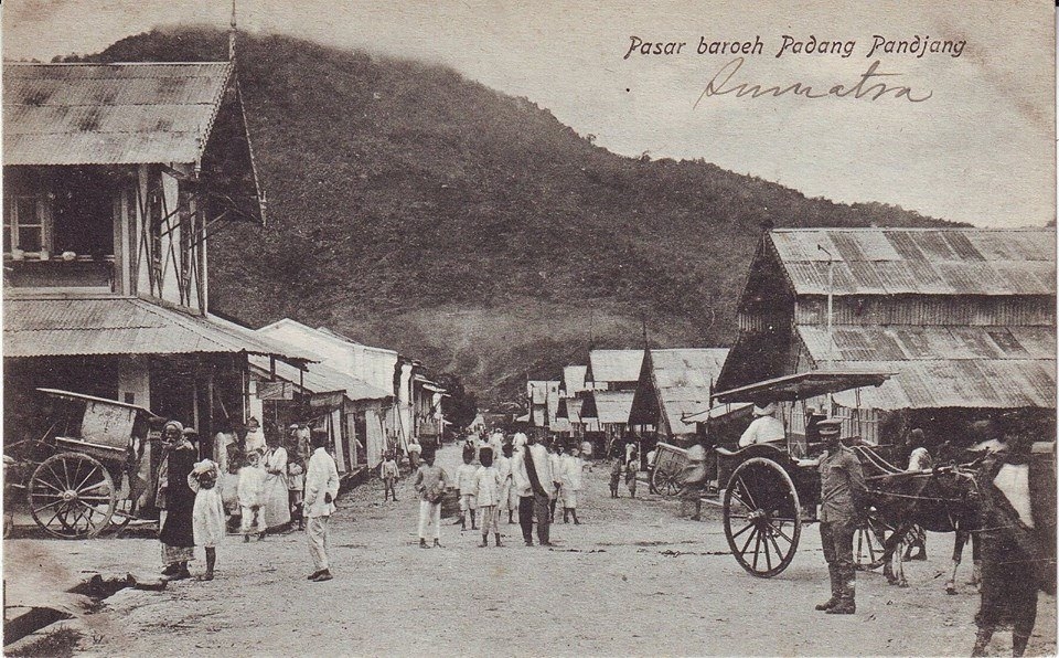 Pasar Padang panjang tempo dulu( sumber internet)