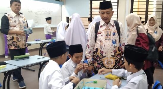 Madrasah Wak Tanjong  Al-Islamiah (MWTI) di Singapura