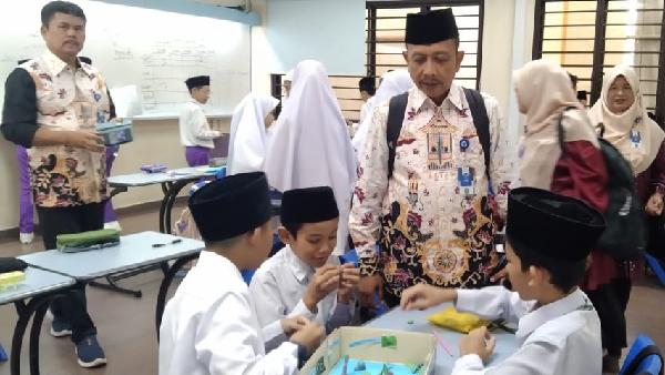 Madrasah Wak Tanjong  Al-Islamiah (MWTI) di Singapura