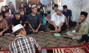 H. Heranof Firdaus berikan pelatihan olah vokal di Yayasan Berkah Amal Salih